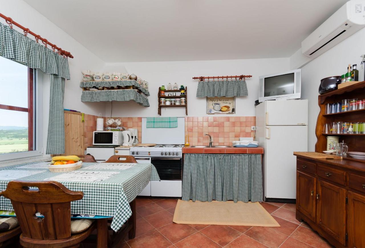 Villa House Nado Pulgarija Cepic Esterno foto