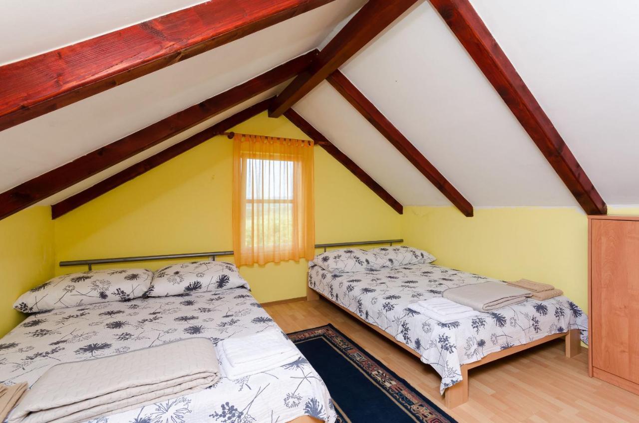 Villa House Nado Pulgarija Cepic Esterno foto